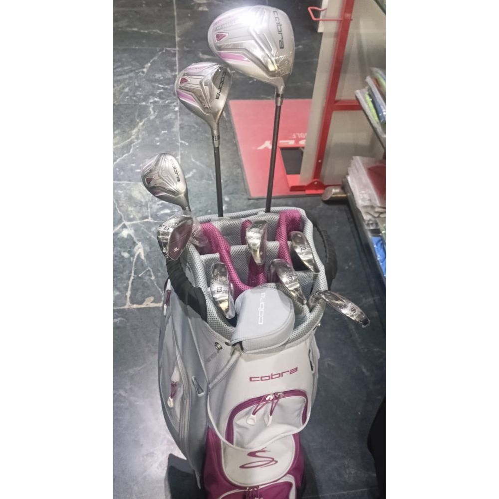 Cobra Women's Fly-XL Graphite Golf Set - Right Hand - Ladies Flex - 10 Clubs + Bag